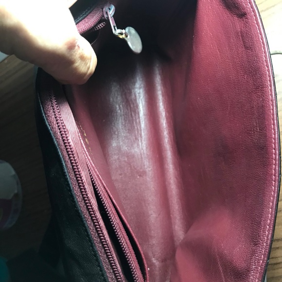 AUTH CHANEL BLACK LAMBSKIN CROSSBODY RARE VINTAGE QUILTED FLAP BAG EUC LUXURY - Picture 9 of 16